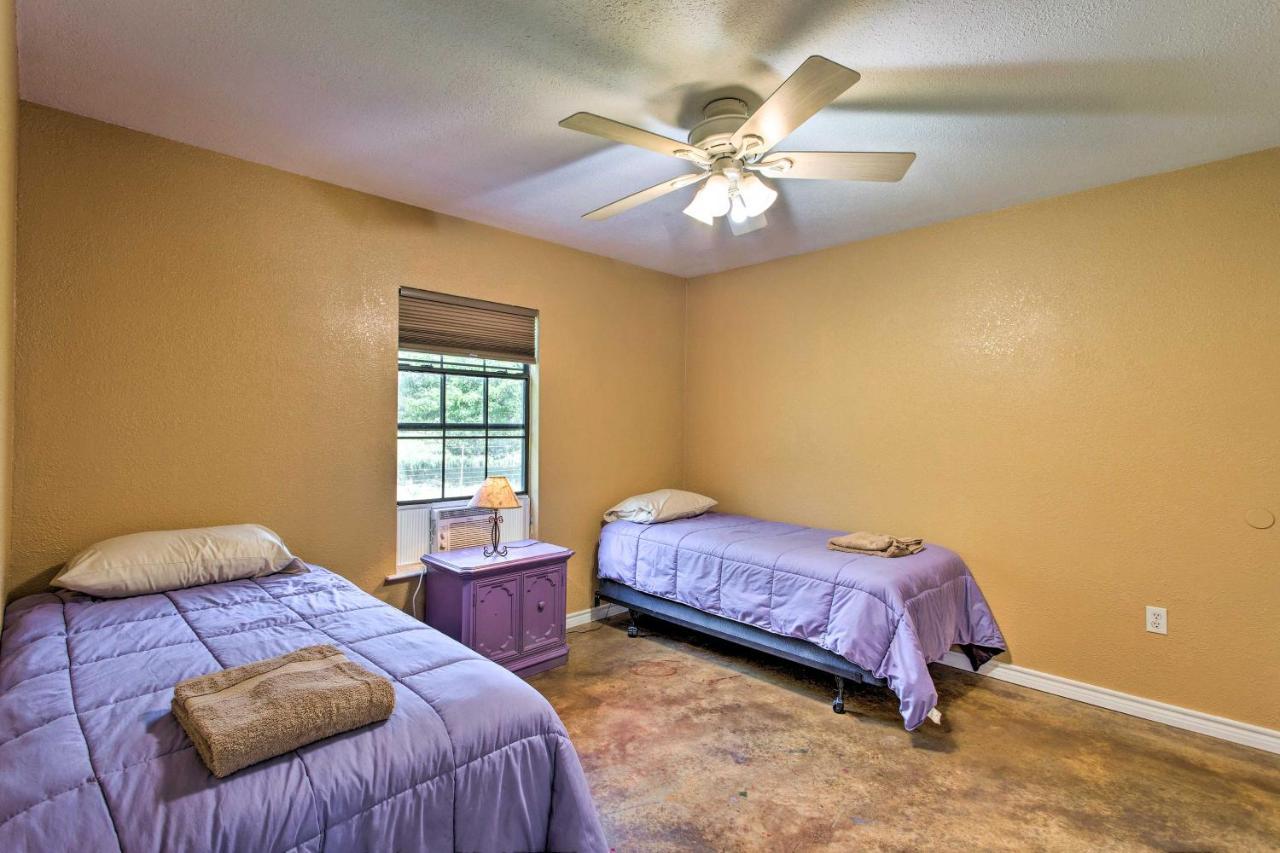Texas Cabin On 130 Acres Walk To Lake Ray Roberts Collinsville Exterior foto