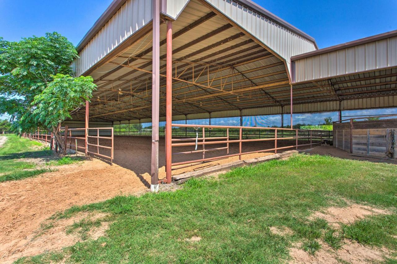 Texas Cabin On 130 Acres Walk To Lake Ray Roberts Collinsville Exterior foto